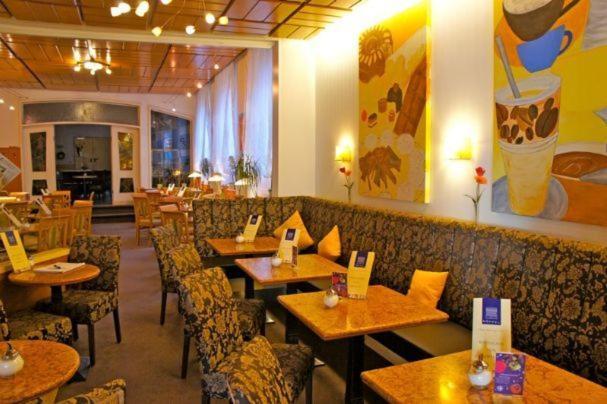 Hotel Cafe Konditorei Koeppel Бінген-ам-Райн Екстер'єр фото